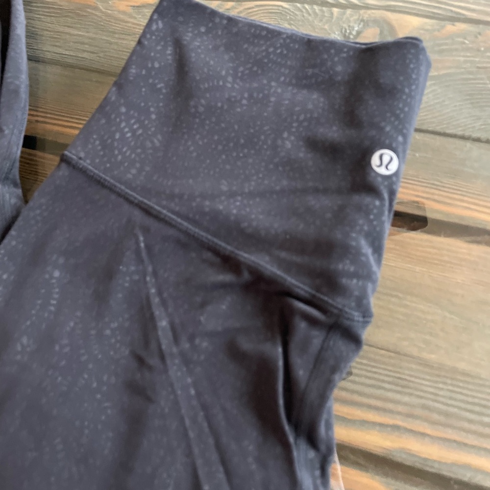 lululemon athletica Black Subtle Dot High-Rise Leggings - Picture 2 of 6